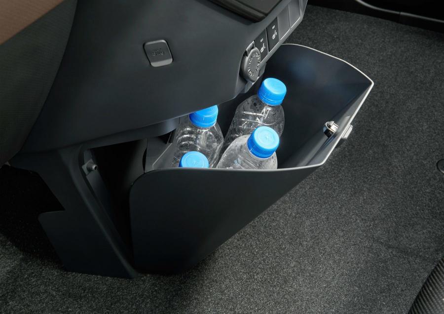 Багажник Toyota Roomy 2016 года  (фото 4 из 28)